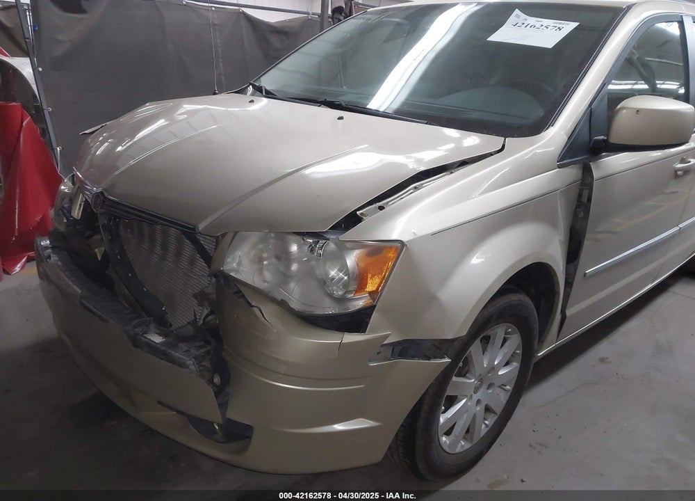 2010 CHRYSLER TOWN & COUNTRY TOURING PLUS VIN: 2A4RR8DX1AR384102