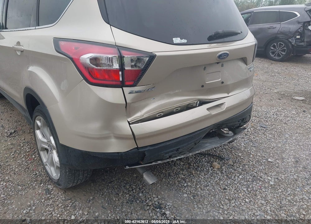 2017 FORD ESCAPE TITANIUM VIN: 1FMCU0JD5HUB15132