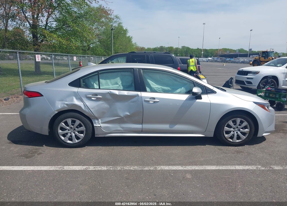 2022 TOYOTA COROLLA LE VIN: JTDEPMAE9NJ222394