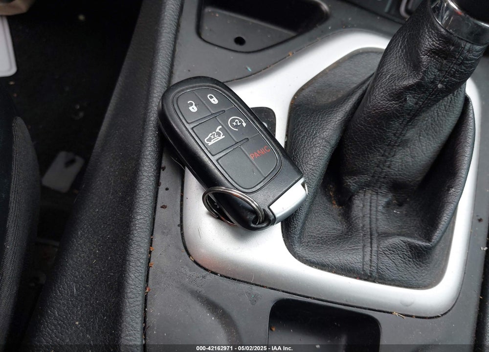 2014 JEEP CHEROKEE LIMITED VIN: 1C4PJLDS0EW134195