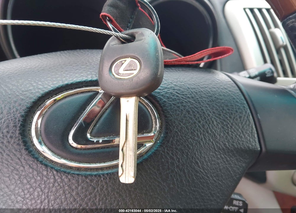 2004 LEXUS RX 330 VIN: JTJHA31U040030508