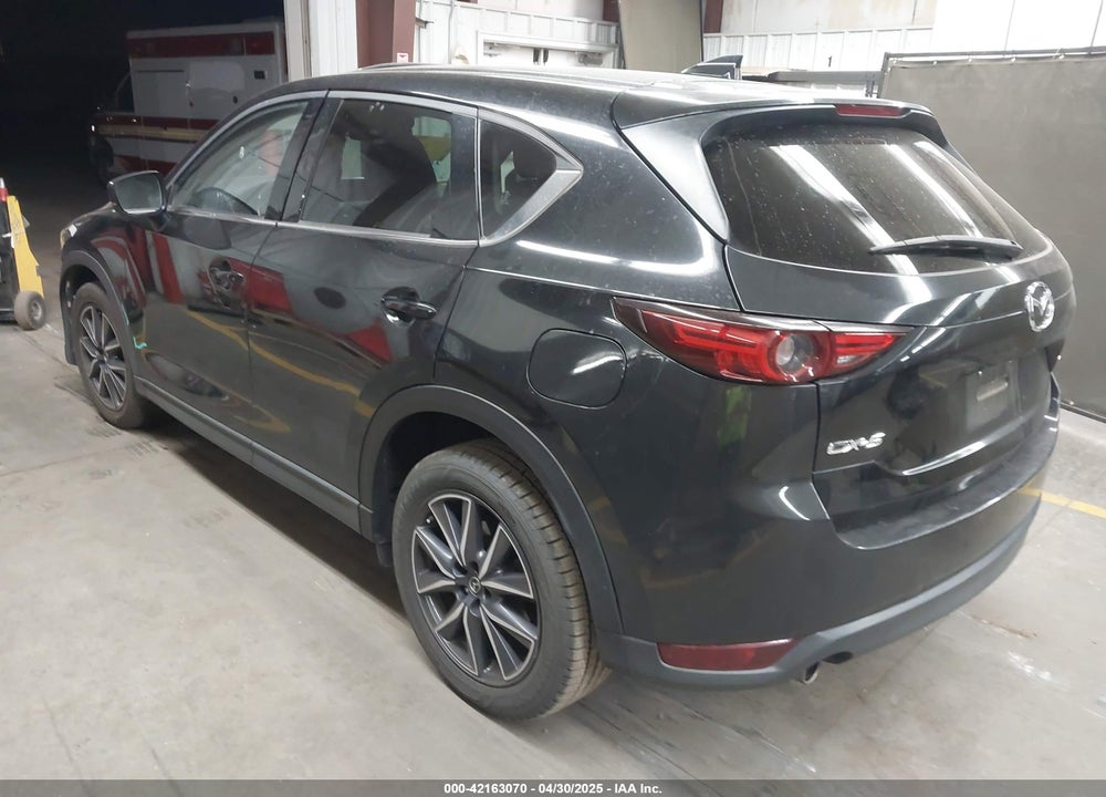 2018 MAZDA CX-5 GRAND TOURING VIN: JM3KFADMXJ0311101