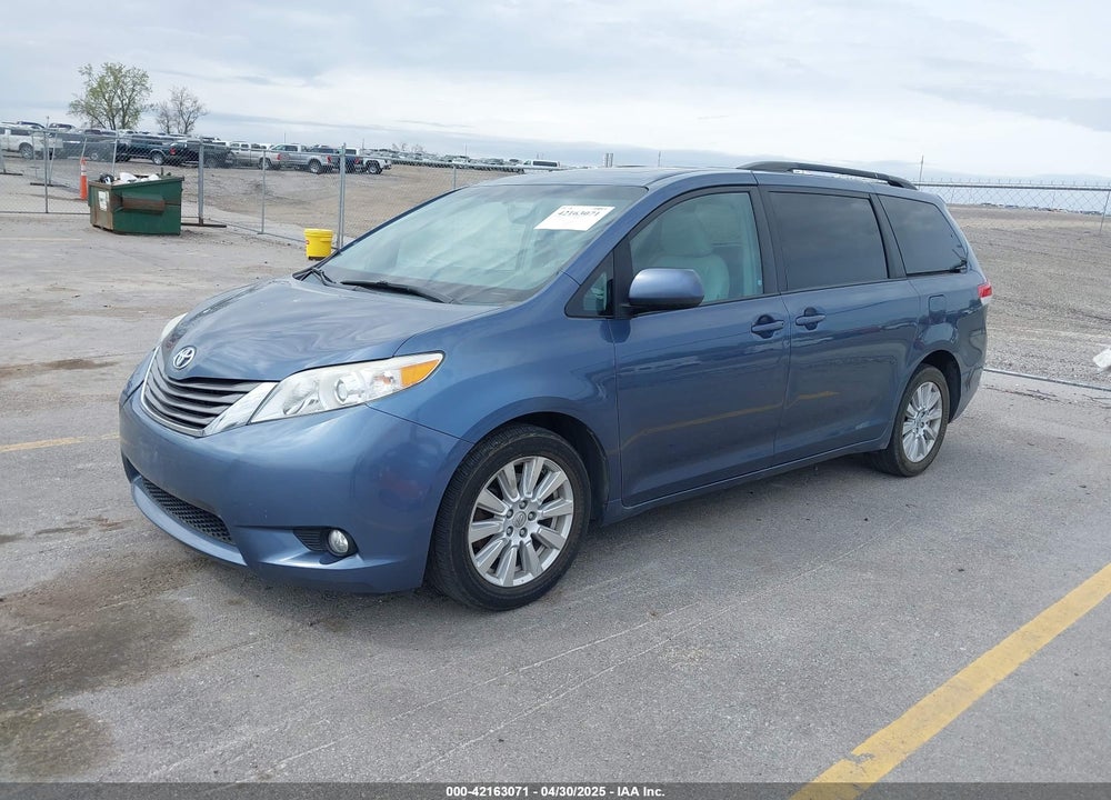 2014 TOYOTA SIENNA XLE 7 PASSENGER VIN: 5TDDK3DC5ES077601
