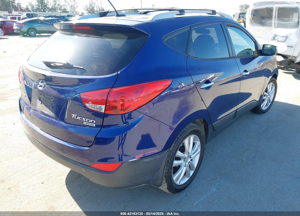 2012 HYUNDAI TUCSON LIMITED VIN: KM8JU3AC7CU530204