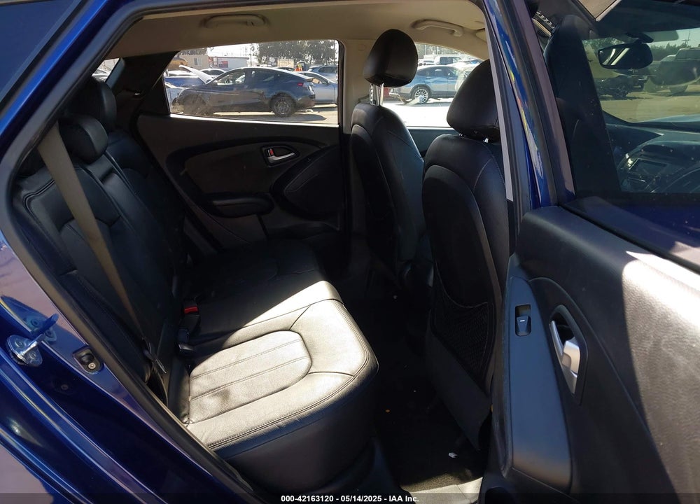 2012 HYUNDAI TUCSON LIMITED VIN: KM8JU3AC7CU530204