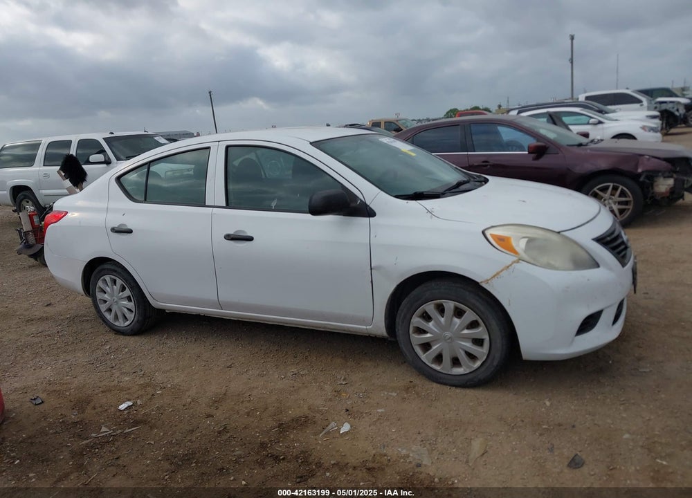 2014 NISSAN VERSA 1.6 S+ VIN: 3N1CN7AP1EL823701