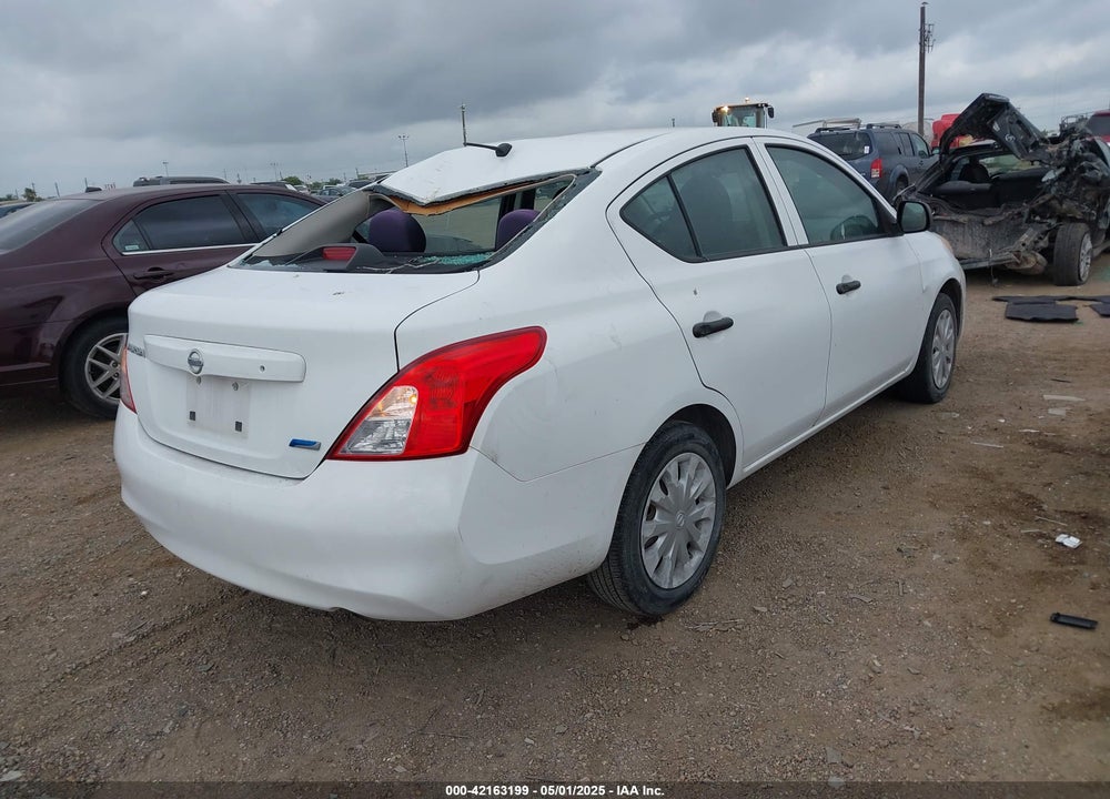 2014 NISSAN VERSA 1.6 S+ VIN: 3N1CN7AP1EL823701