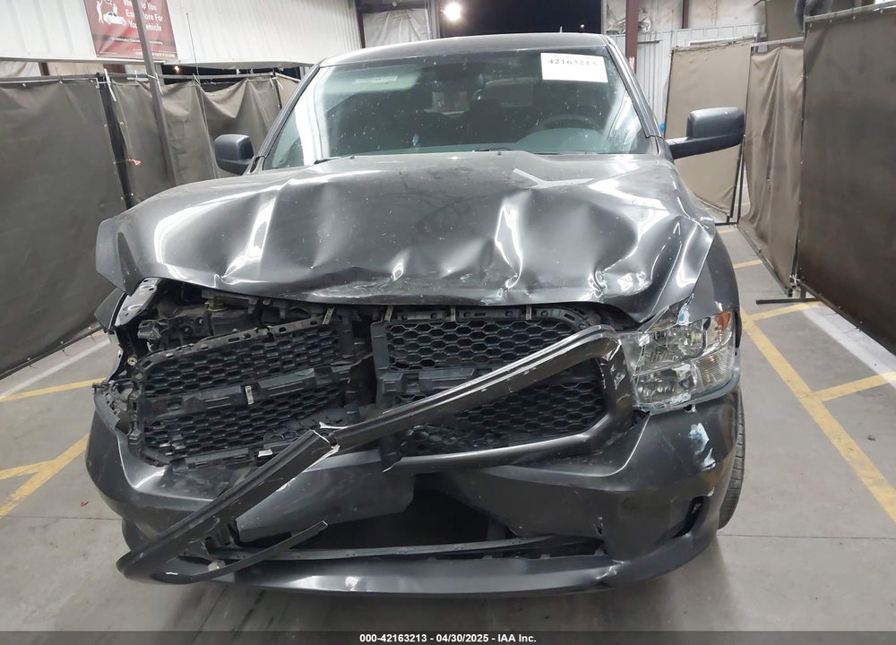 2019 RAM 1500 CLASSIC EXPRESS  4X4 6'4" BOX VIN: 1C6RR7FG6KS625365
