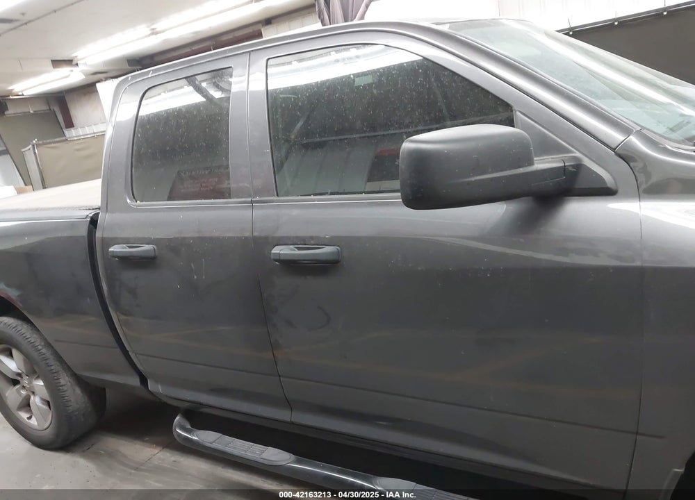 2019 RAM 1500 CLASSIC EXPRESS  4X4 6'4" BOX VIN: 1C6RR7FG6KS625365