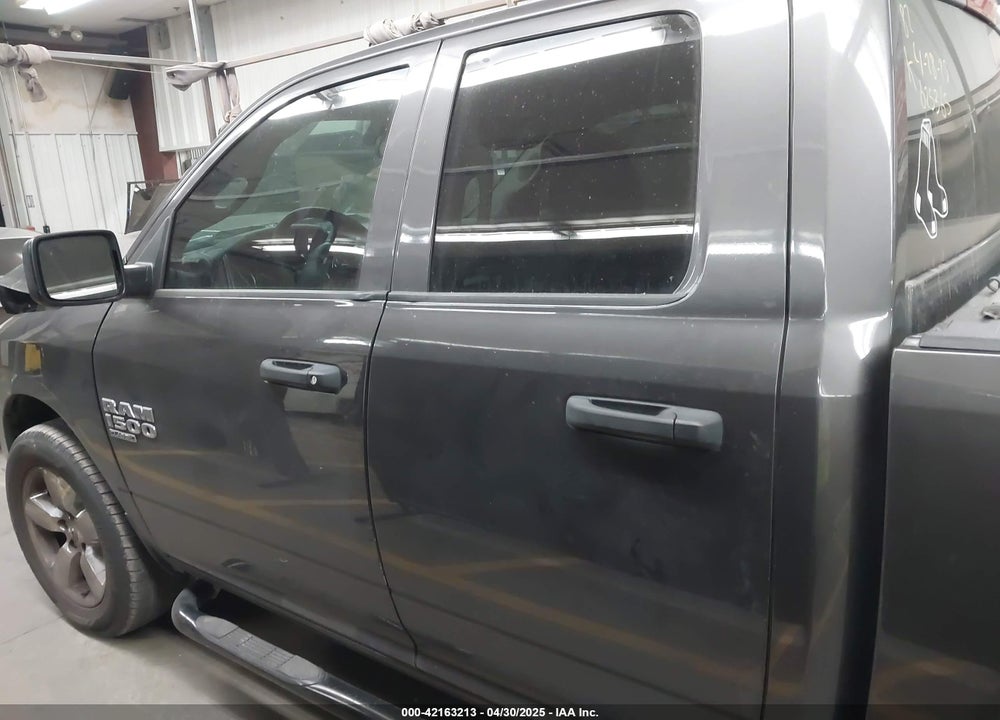 2019 RAM 1500 CLASSIC EXPRESS  4X4 6'4" BOX VIN: 1C6RR7FG6KS625365