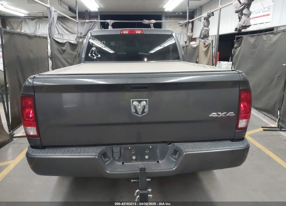 2019 RAM 1500 CLASSIC EXPRESS  4X4 6'4" BOX VIN: 1C6RR7FG6KS625365