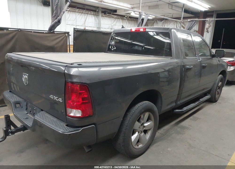 2019 RAM 1500 CLASSIC EXPRESS  4X4 6'4" BOX VIN: 1C6RR7FG6KS625365
