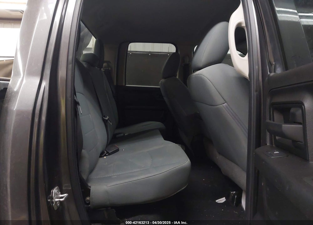 2019 RAM 1500 CLASSIC EXPRESS  4X4 6'4" BOX VIN: 1C6RR7FG6KS625365