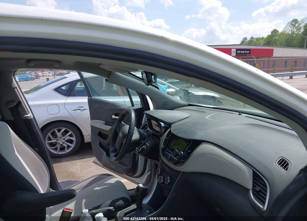 2019 CHEVROLET TRAX VIN: 3GNCJKSB2KL387507