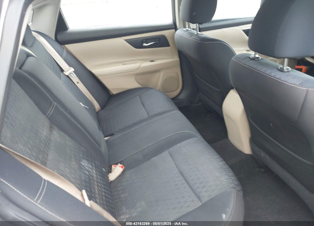2016 NISSAN ALTIMA VIN: 1N4AL3AP2GN331996