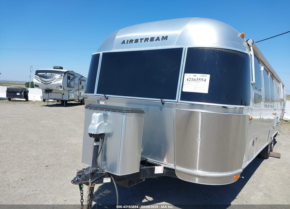 2018 AIRSTREAM OTHER VIN: 1STJFYP23JJ541307