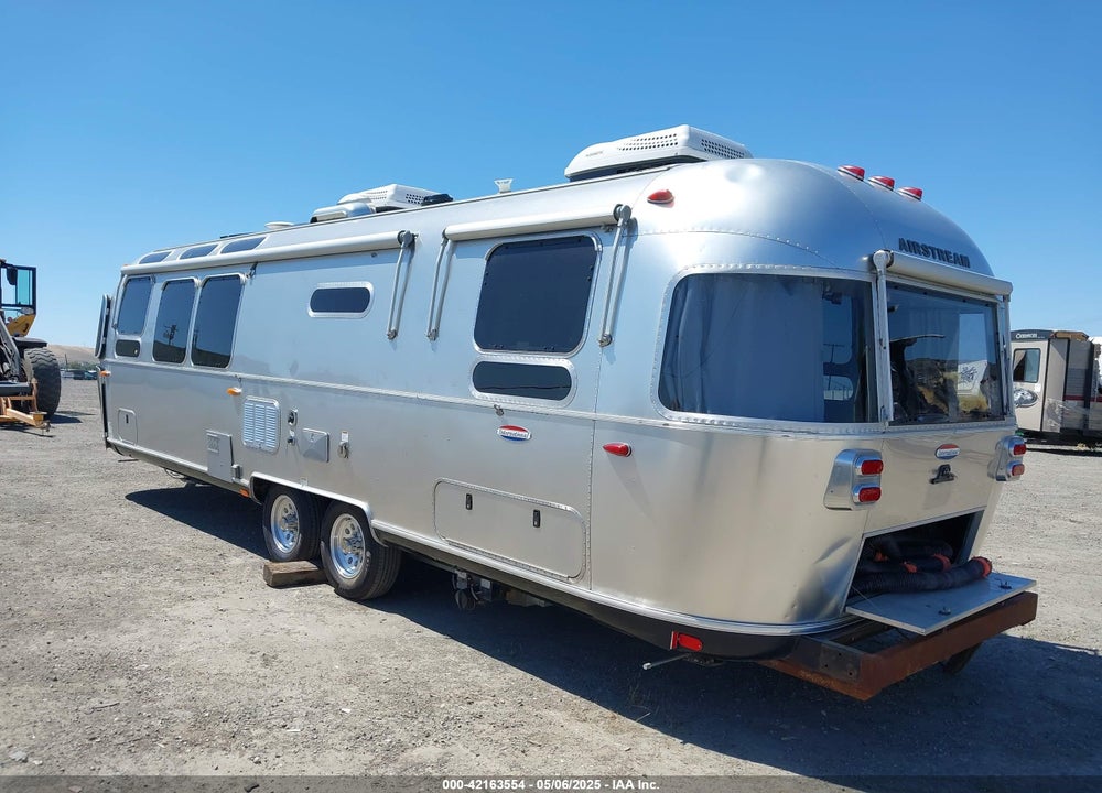 2018 AIRSTREAM OTHER VIN: 1STJFYP23JJ541307
