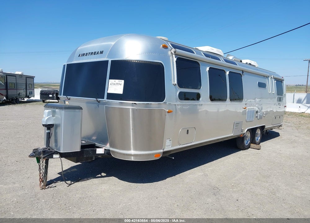 2018 AIRSTREAM OTHER VIN: 1STJFYP23JJ541307