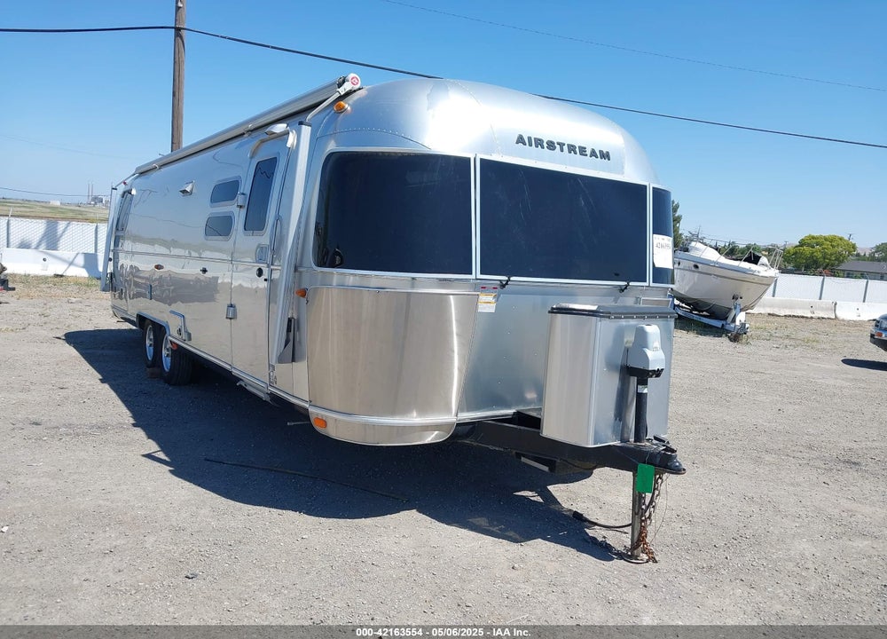 2018 AIRSTREAM OTHER VIN: 1STJFYP23JJ541307