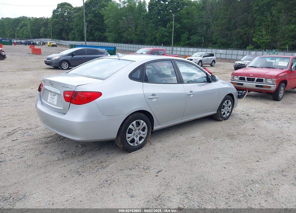 2010 HYUNDAI ELANTRA VIN: KMHDU4AD5AU826654