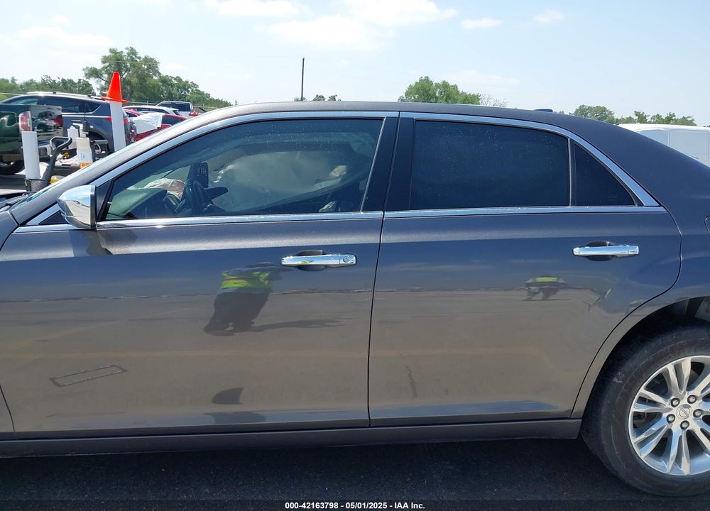 2017 CHRYSLER 300C VIN: 2C3CCAEG7HH565129