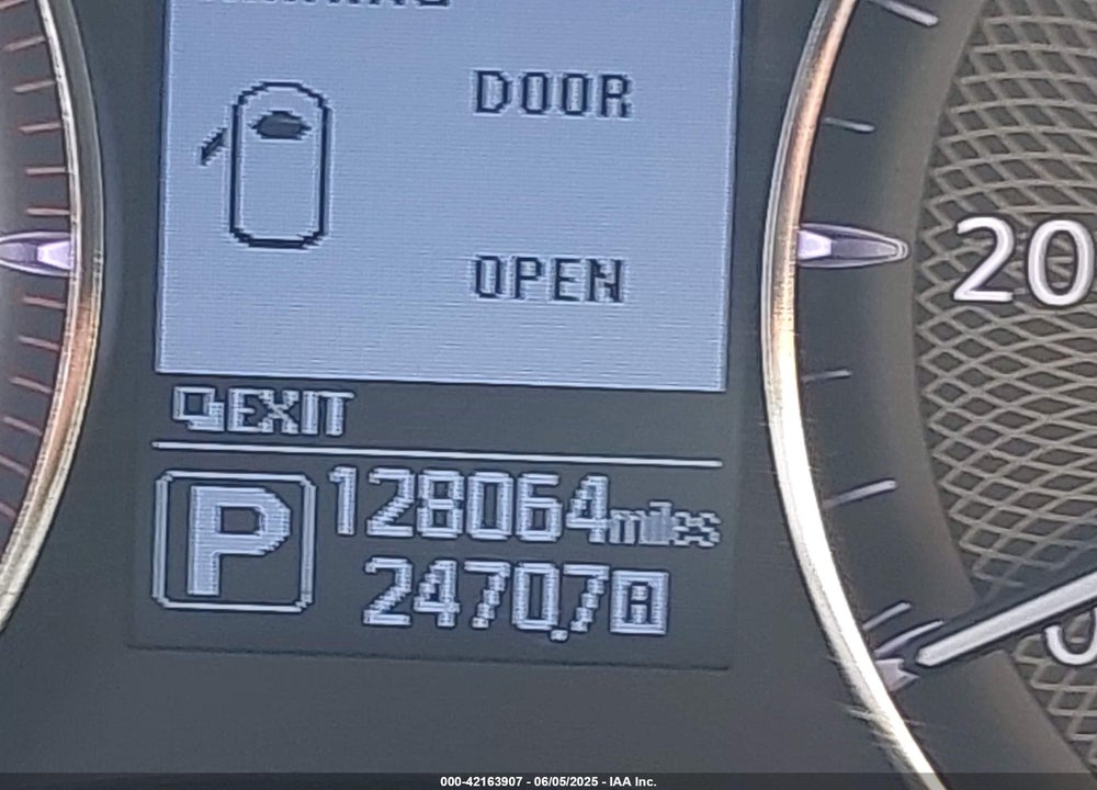 2015 INFINITI QX80 VIN: JN8AZ2NE8F9080456