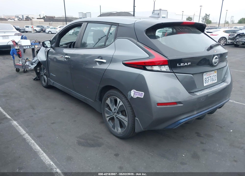2018 NISSAN LEAF SV VIN: 1N4AZ1CP0JC308655