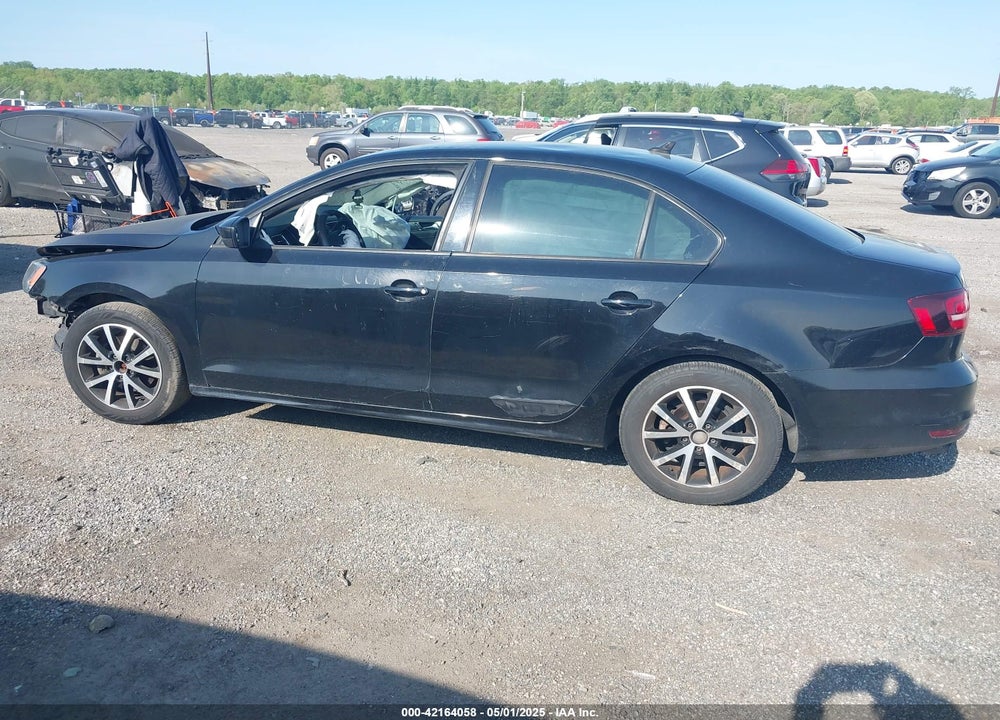 2016 VOLKSWAGEN JETTA VIN: 3VWD67AJ9GM258599