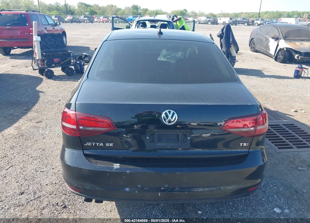 2016 VOLKSWAGEN JETTA VIN: 3VWD67AJ9GM258599