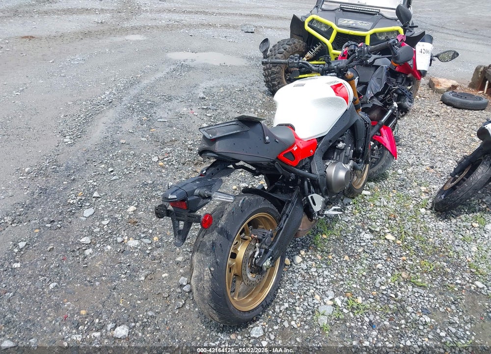 2024 YAMAHA MTM890 VIN: JYARN80E6RA001868