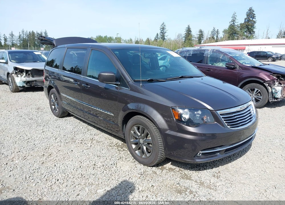 2016 CHRYSLER TOWN & COUNTRY S VIN: 2C4RC1HG0GR138532