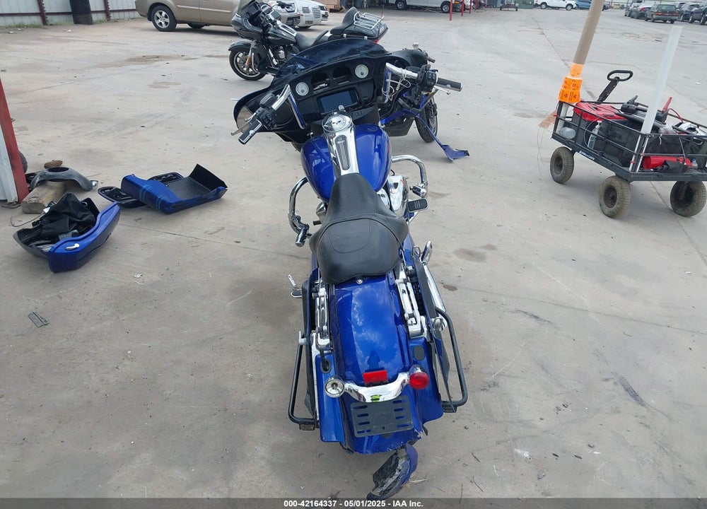 2019 HARLEY-DAVIDSON FLHX VIN: 1HD1KBC18KB646813