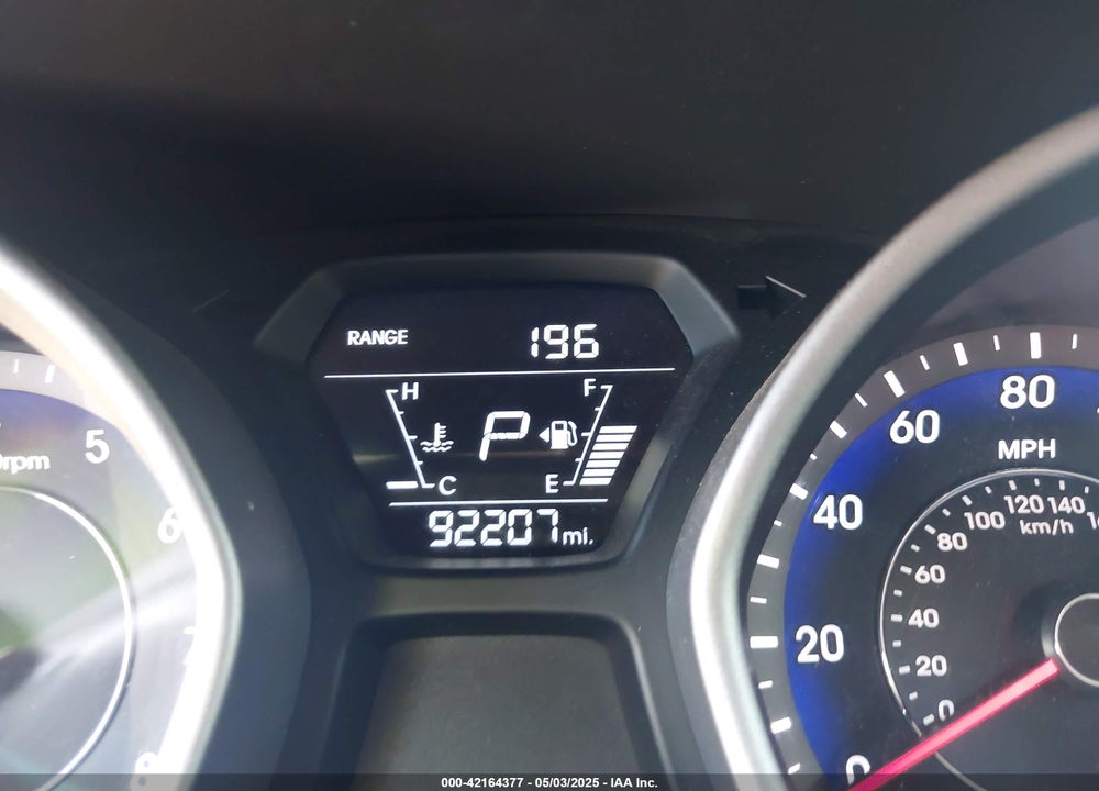 2016 HYUNDAI ELANTRA VIN: KMHDH4AE3GU586929