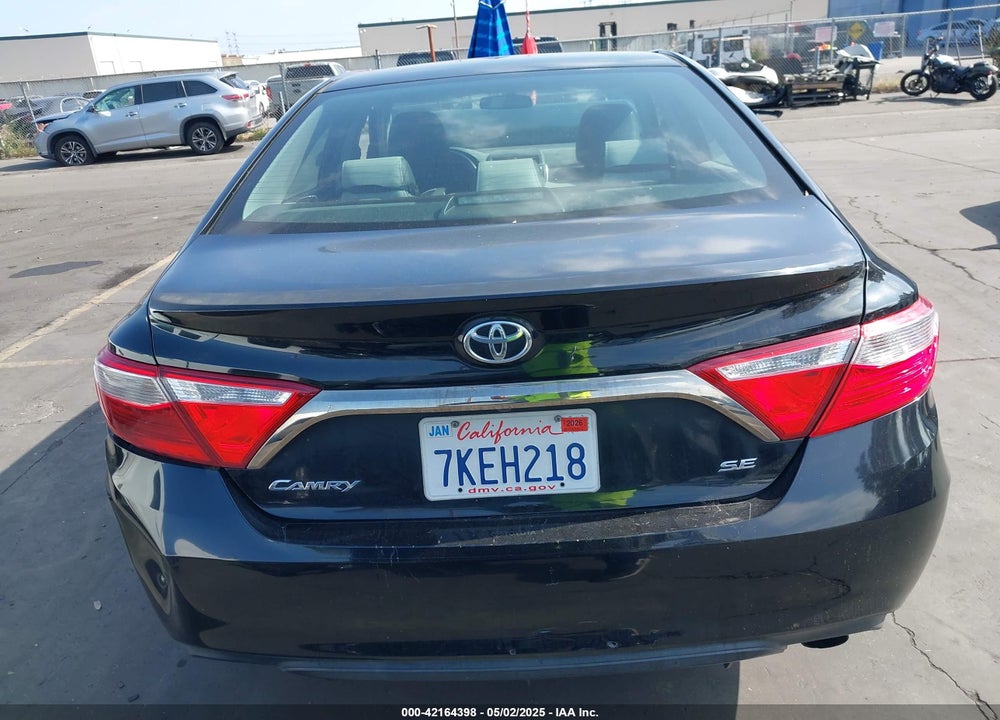 2015 TOYOTA CAMRY SE VIN: 4T1BF1FK8FU890475