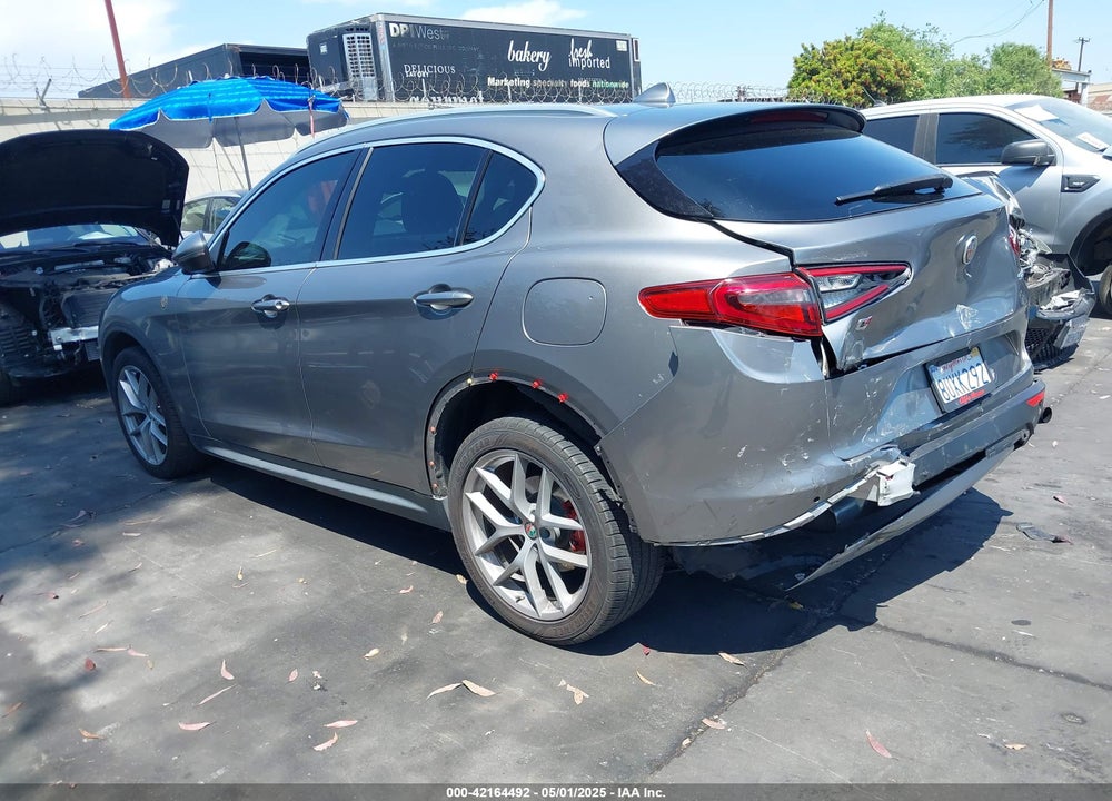 2018 ALFA ROMEO STELVIO VIN: ZASFAKAN1J7B91604