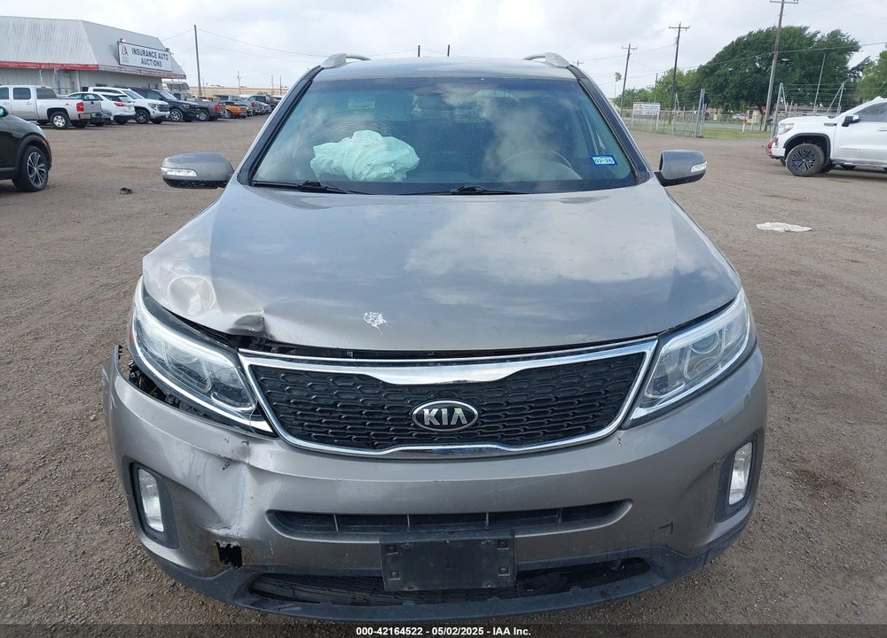 2015 KIA SORENTO LX VIN: 5XYKT3A64FG584510