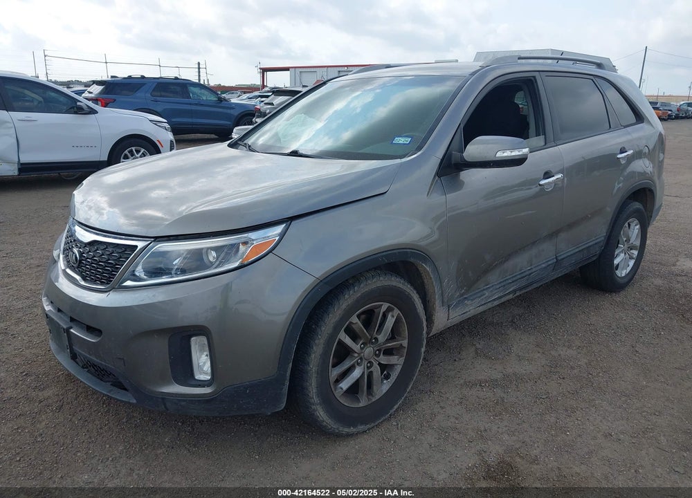 2015 KIA SORENTO LX VIN: 5XYKT3A64FG584510