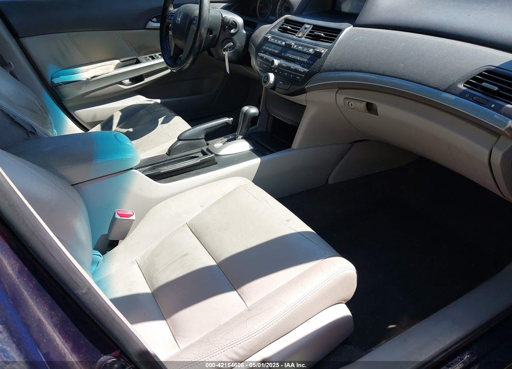 2009 HONDA ACCORD VIN: 1HGCP26889A127444