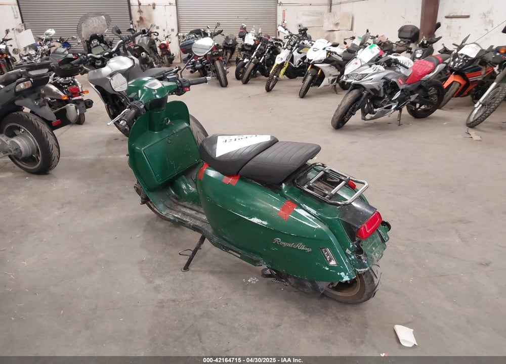 2022 ROYAL ALLOY GRAND TOURER VIN: L5RGTT5C7NU000124