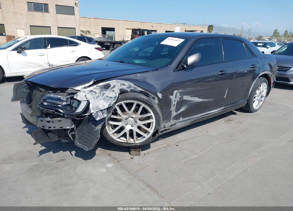 2019 CHRYSLER 300 VIN: 2C3CCABG2KH590239