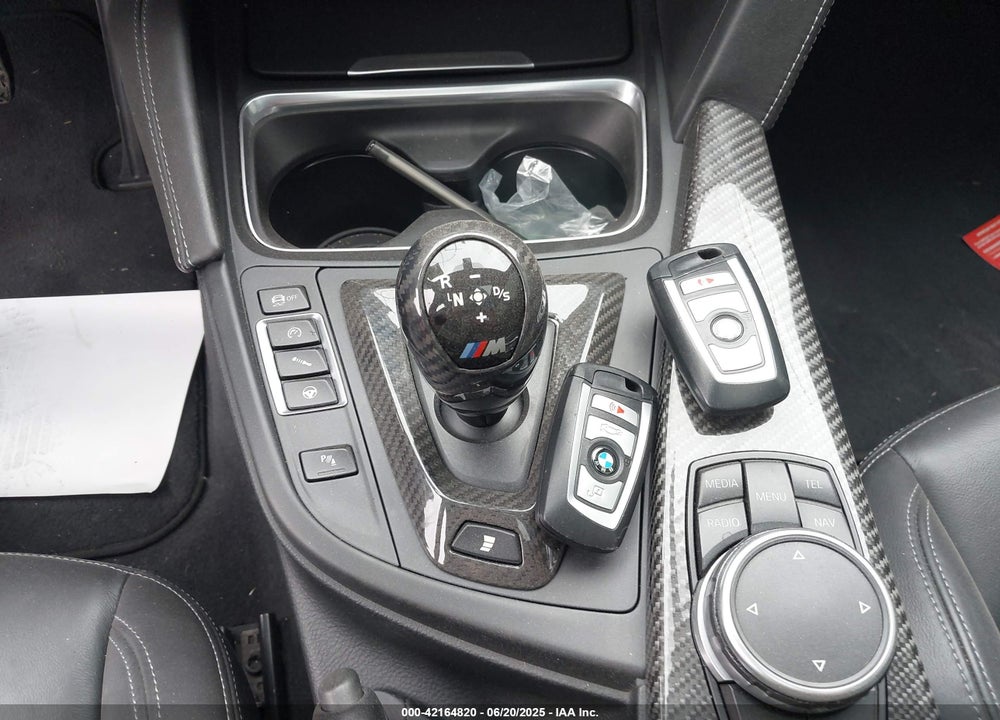 2015 BMW M3 VIN: WBS3C9C51FP806115