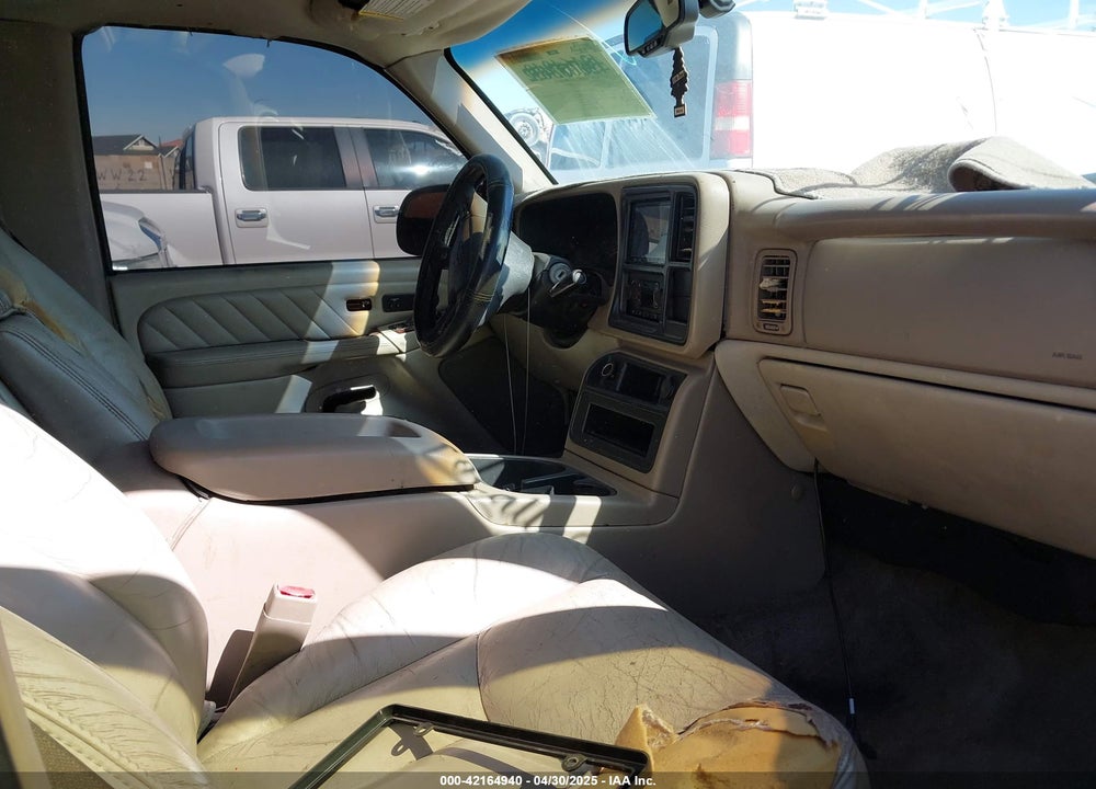 2003 CHEVROLET TAHOE LT VIN: 1GNEC13T03R256803
