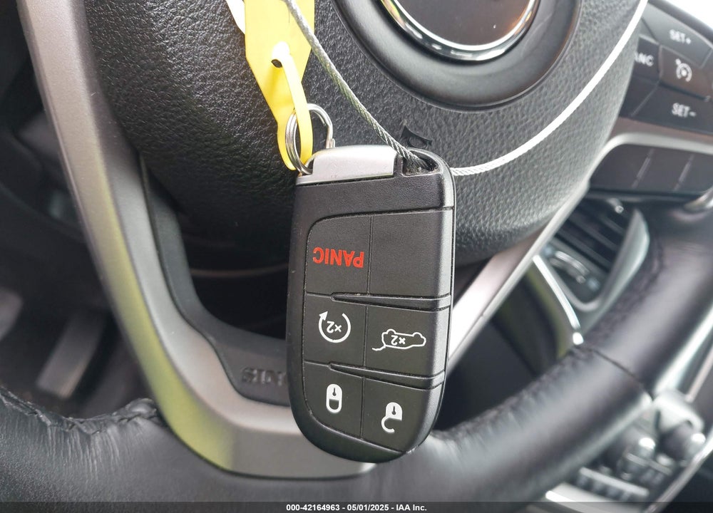 2017 JEEP GRAND CHEROKEE VIN: 1C4RJFAG1HC701921