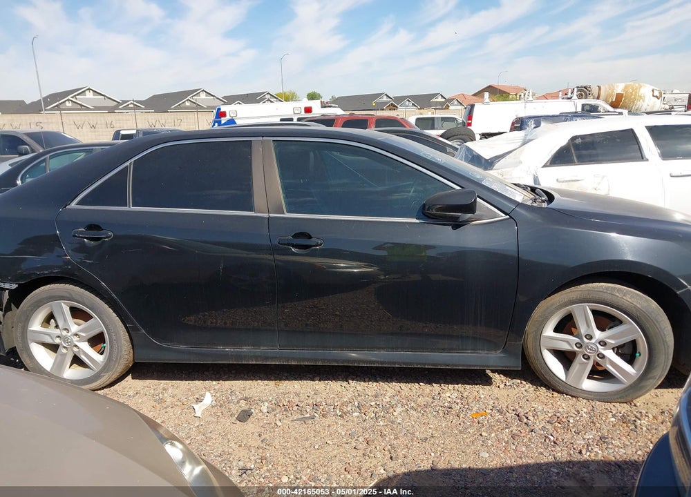 2014 TOYOTA CAMRY SE VIN: 4T1BF1FK3EU431143