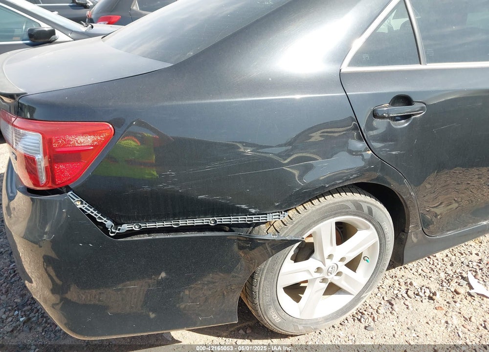 2014 TOYOTA CAMRY SE VIN: 4T1BF1FK3EU431143