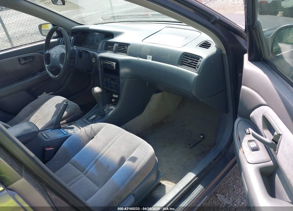 1999 TOYOTA CAMRY LE VIN: 4T1BG22K9XU865840