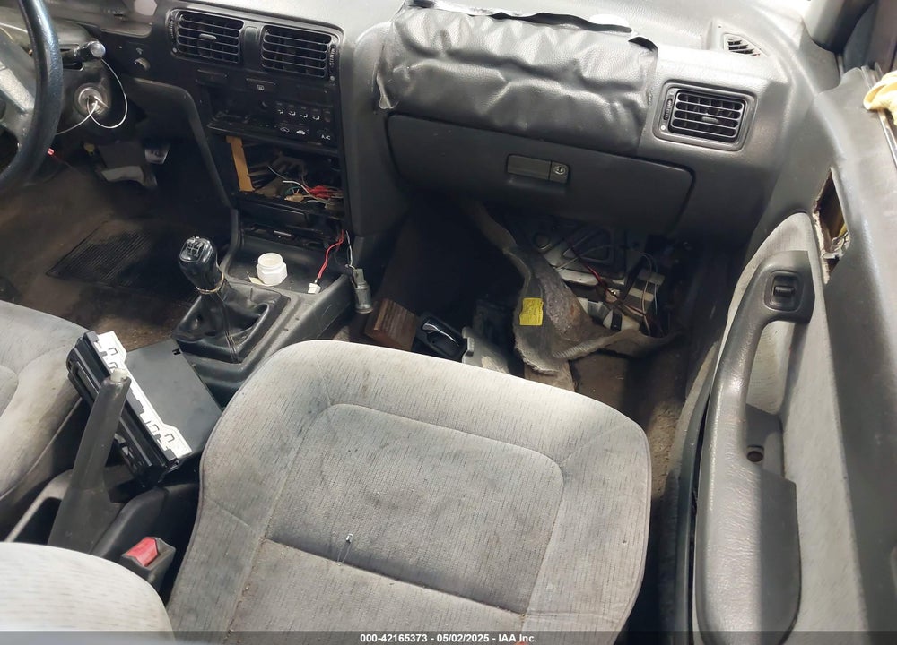 1992 HONDA ACCORD LX VIN: 1HGCB7559NA230126