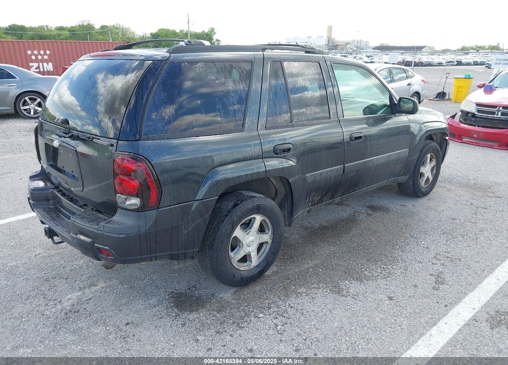 2005 CHEVROLET TRAILBLAZER VIN: 1GNDT13S352210929