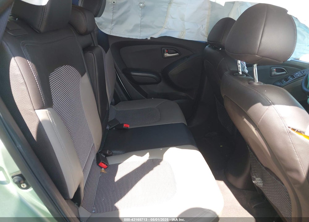 2010 HYUNDAI TUCSON VIN: KM8JU3AC9AU044197