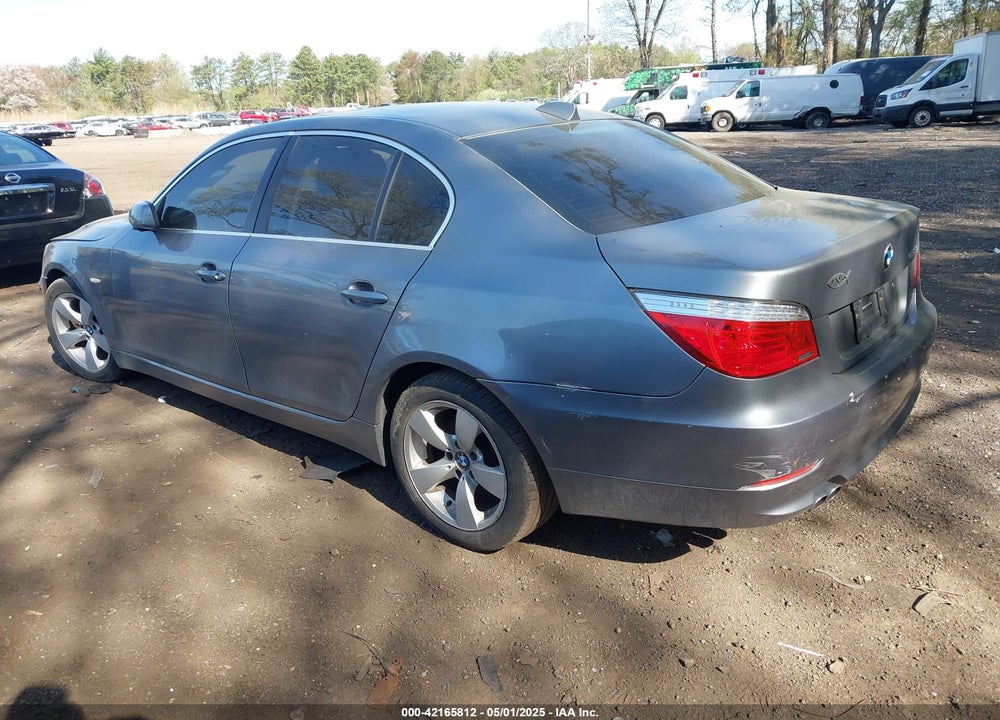 2008 BMW 528I VIN: WBANU53518CT19011